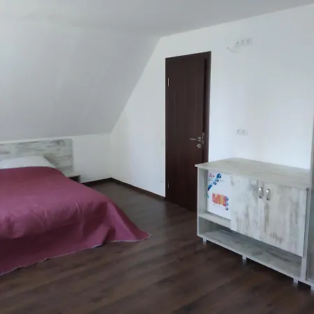 Вілла Наварія, Східниця Hotell Skhidnytsia